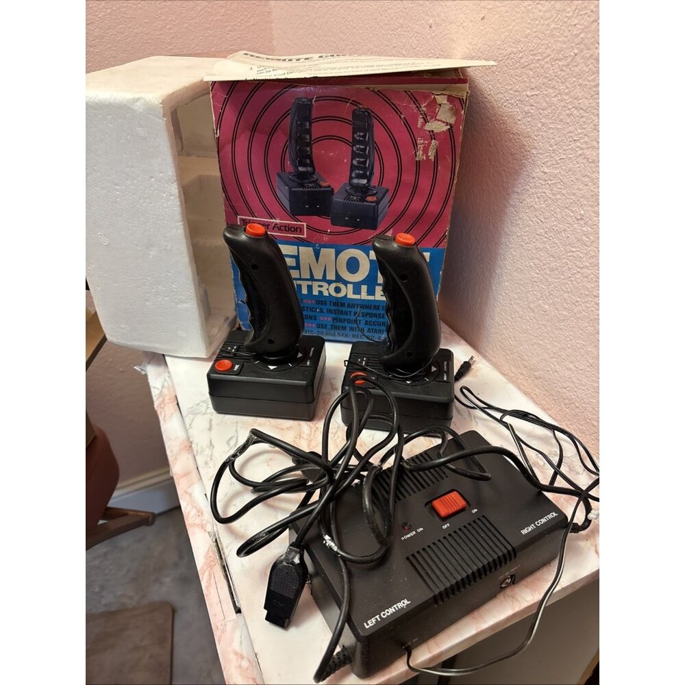 Atari 2600 Wireless Remote Control Joystick Controllers Untested Sold As Is